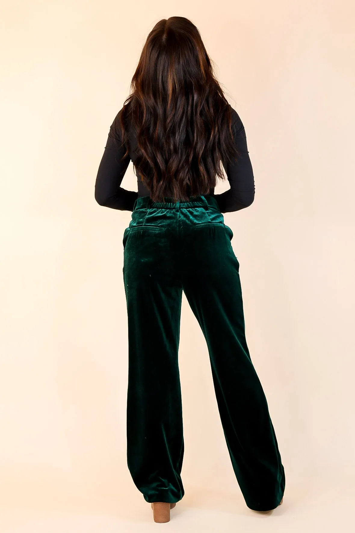 Chic Arrival Velvet Trouser Pants in Green