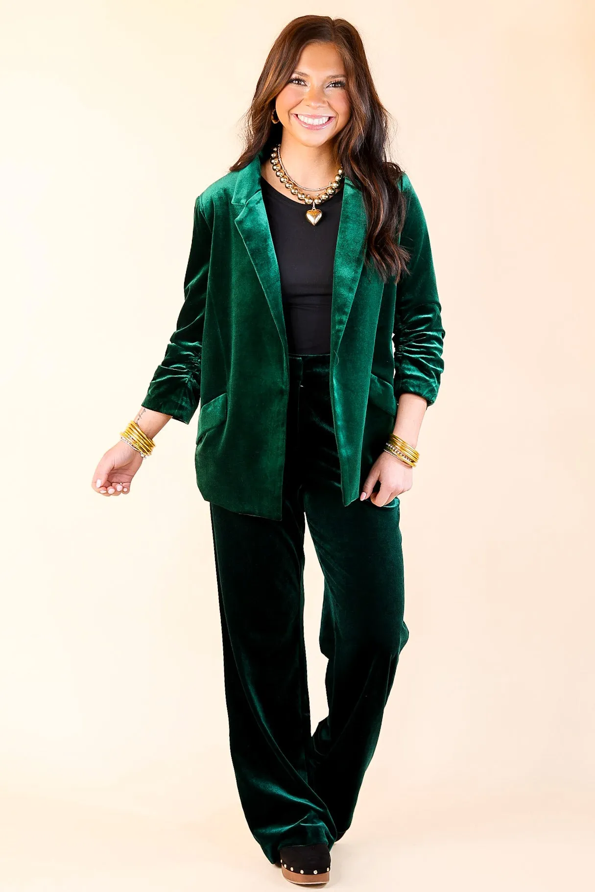 Chic Arrival Velvet Trouser Pants in Green