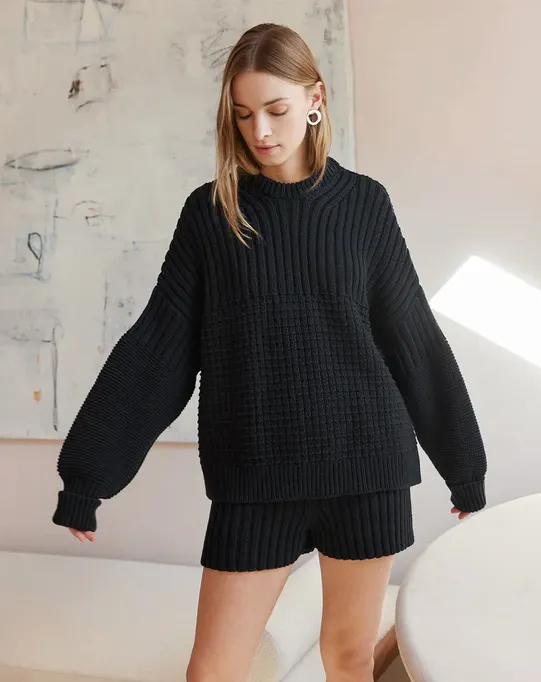 Delčia Chunky Knit Sweater - Black Sweater