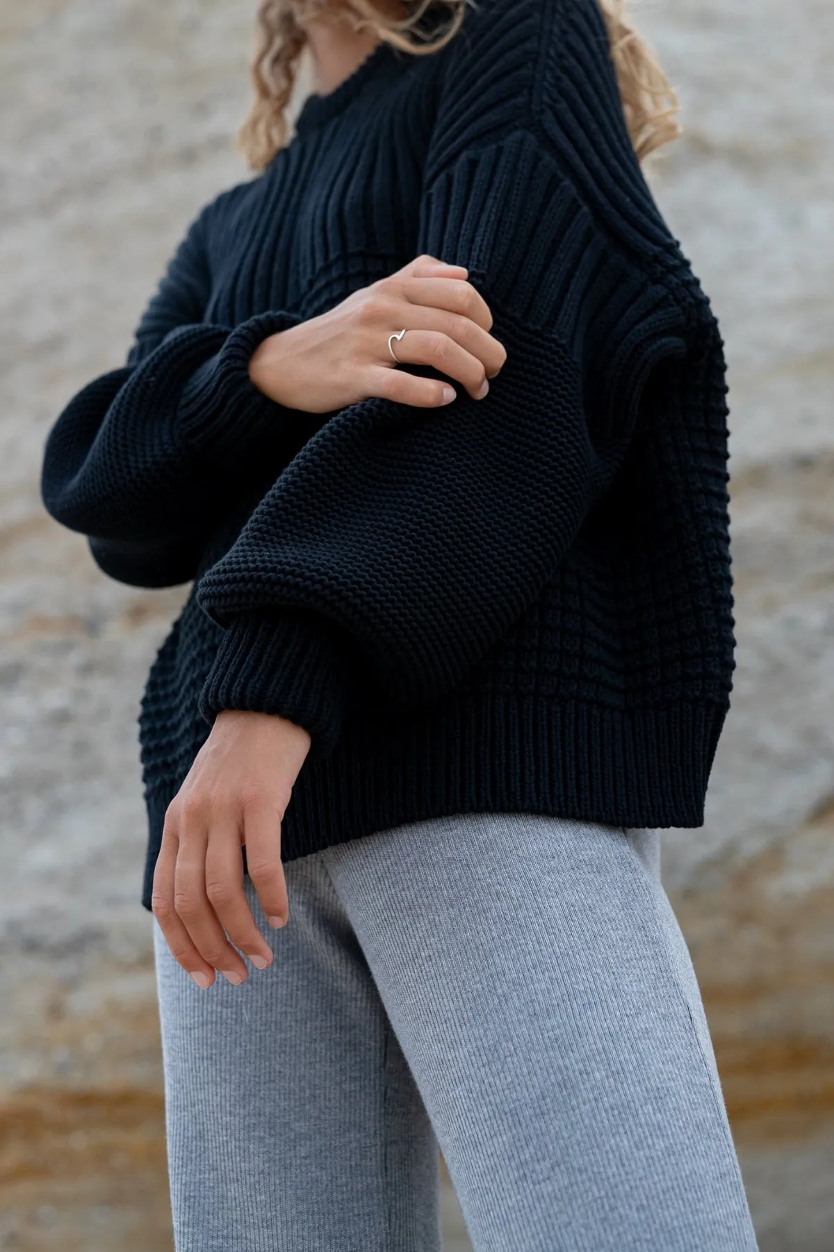 Delčia Chunky Knit Sweater - Black Sweater