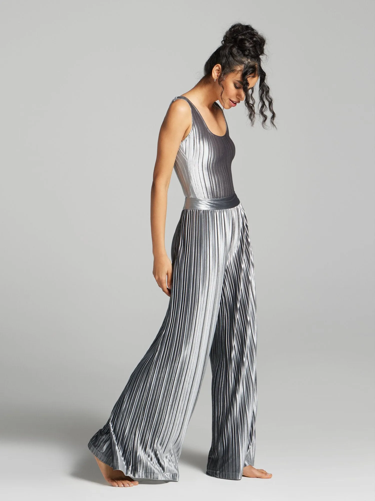 Rumi Velvet Wide-Leg Pleated Pant