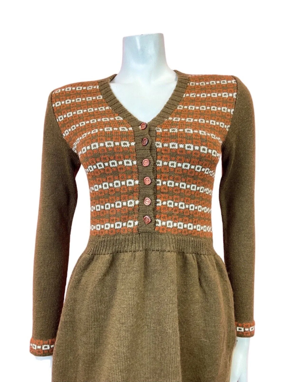 VINTAGE 60s 70s BROWN ORANGE WHITE GEOMETRIC MOD BOHO KNITTED DRESS 6