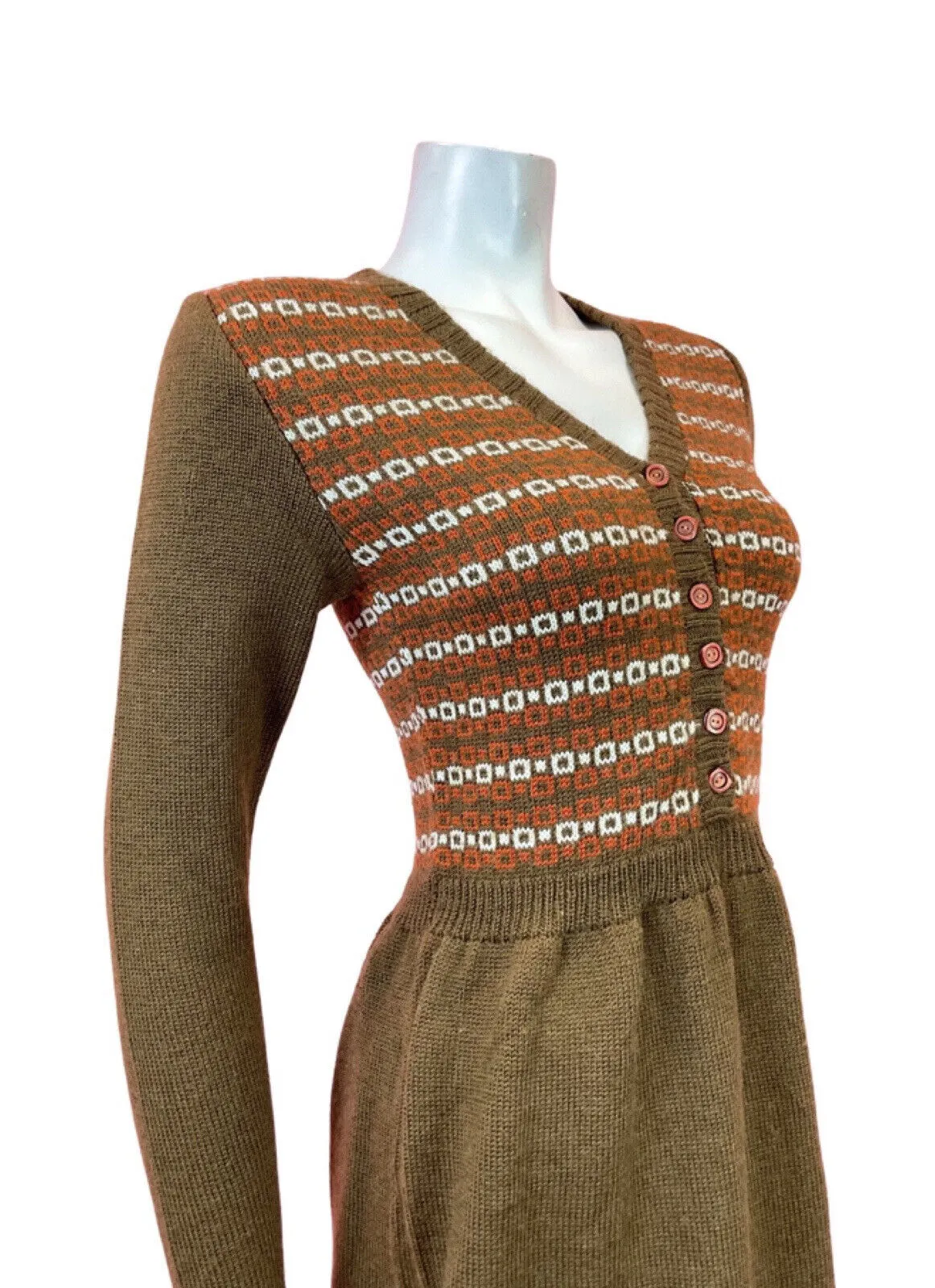 VINTAGE 60s 70s BROWN ORANGE WHITE GEOMETRIC MOD BOHO KNITTED DRESS 6